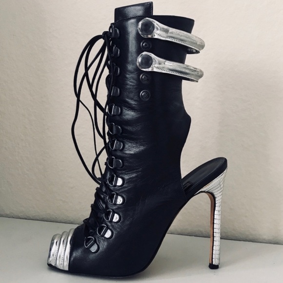 Manolo Blahnik | Leather |  Lace Up Booties | RARE - Picture 3 of 14